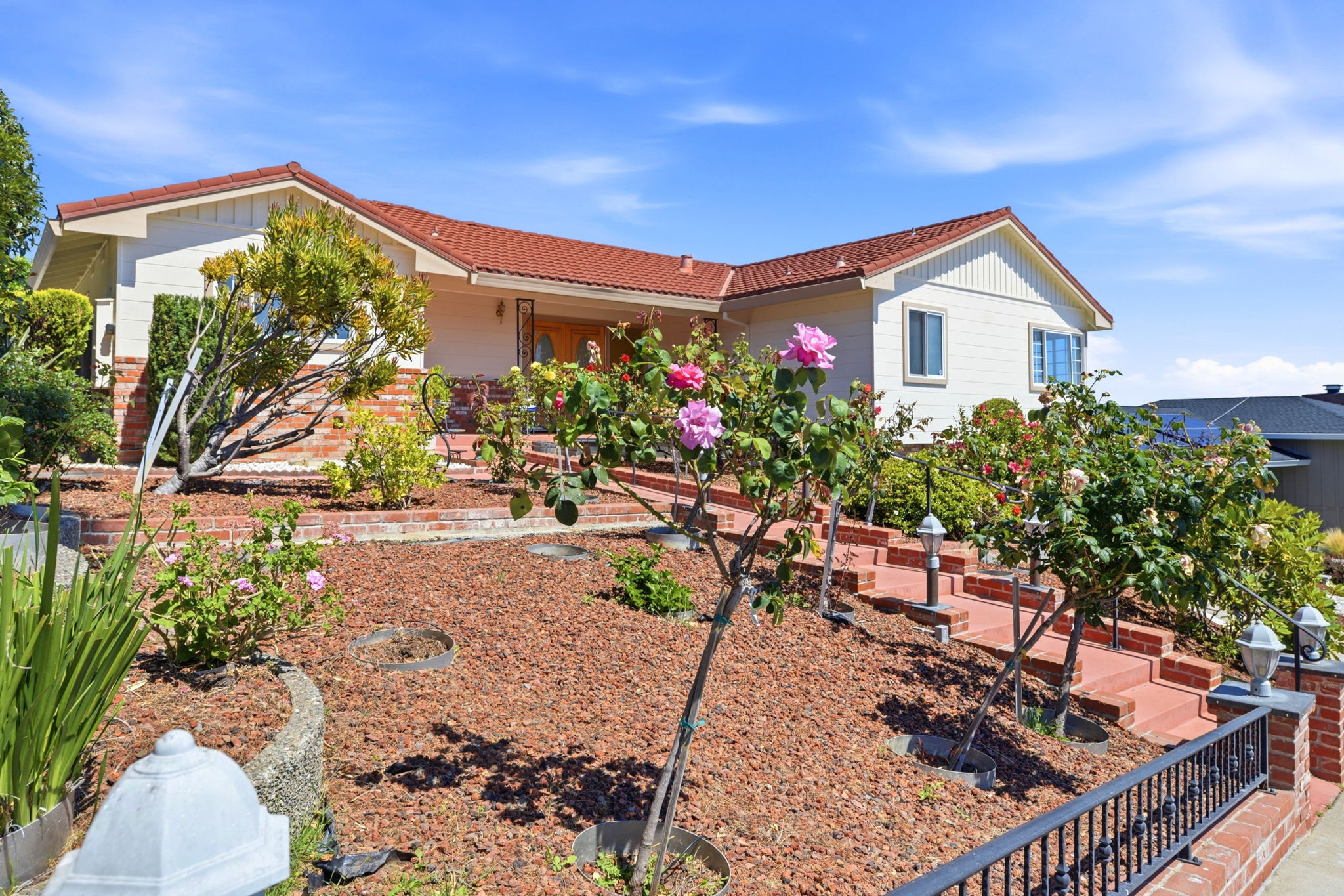 002_F8_1284 Encina Dr