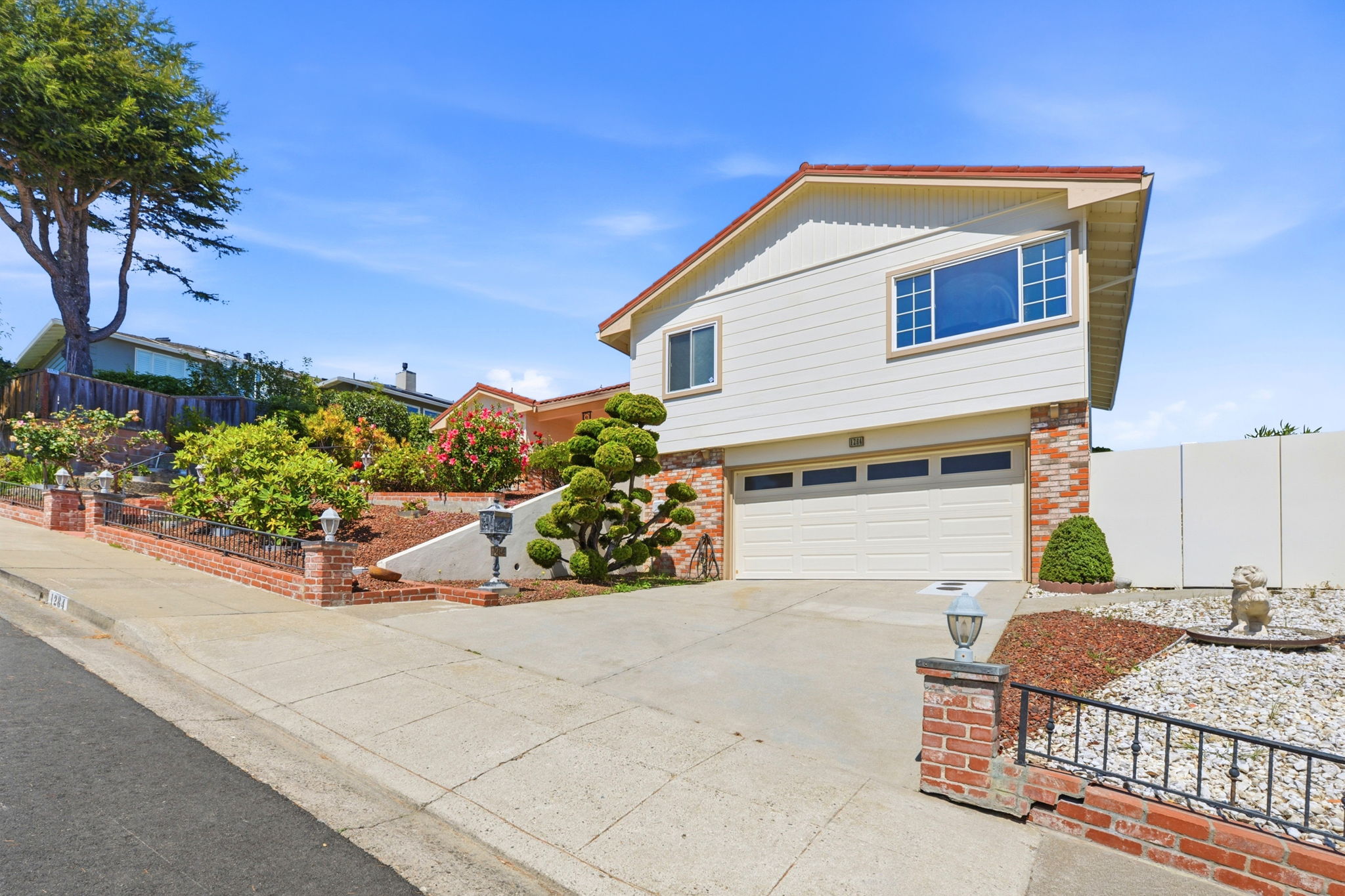 003_F8_1284 Encina Dr
