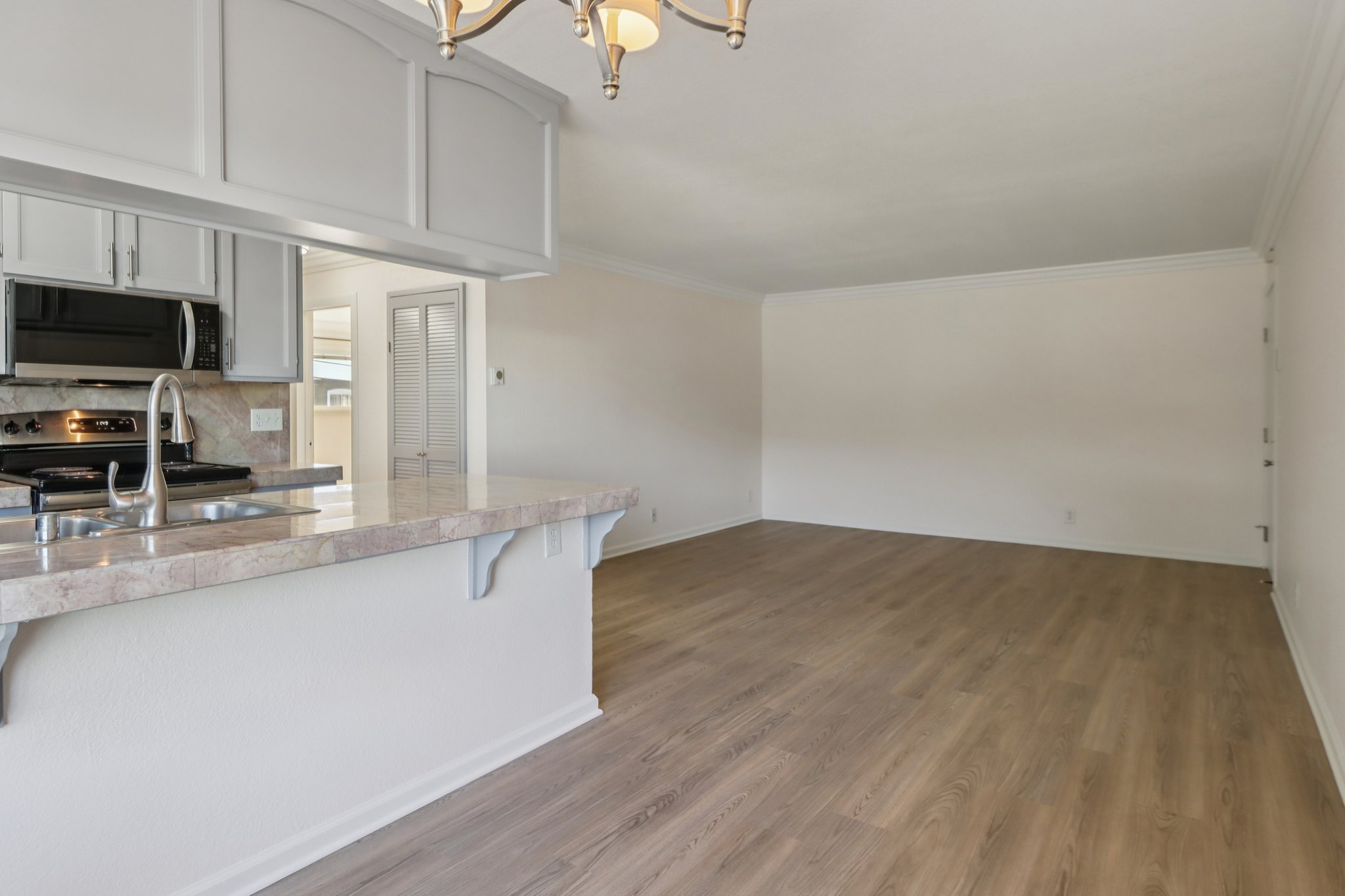 Holly Ave-S1501-014.jpg