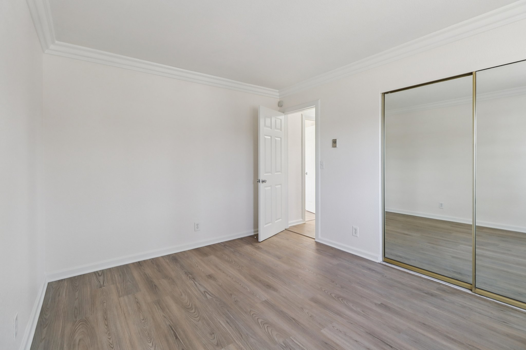 Holly Ave-S1501-024.jpg