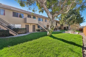Holly Ave-S1501-001.jpg