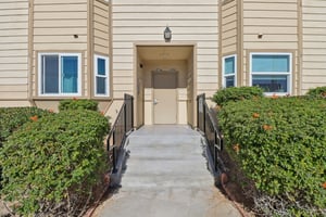 Holly Ave-S1501-007.jpg