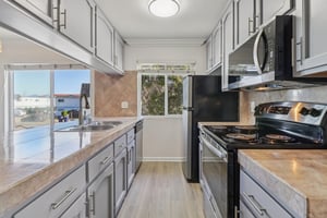 Holly Ave-S1501-015.jpg