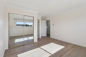 Holly Ave-S1501-020.jpg