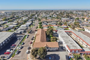 Holly Ave-S1601-002.jpg