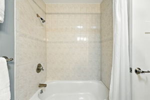  Photo 37