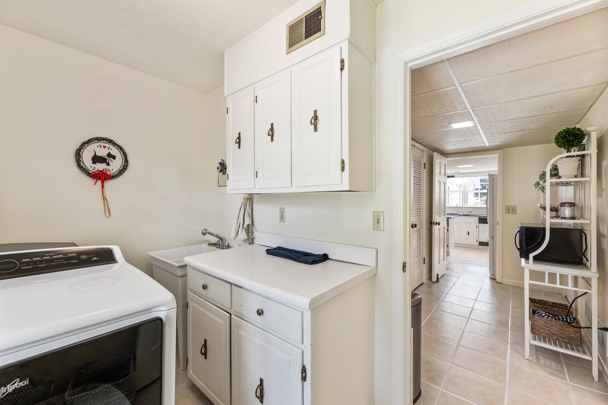  Photo 39