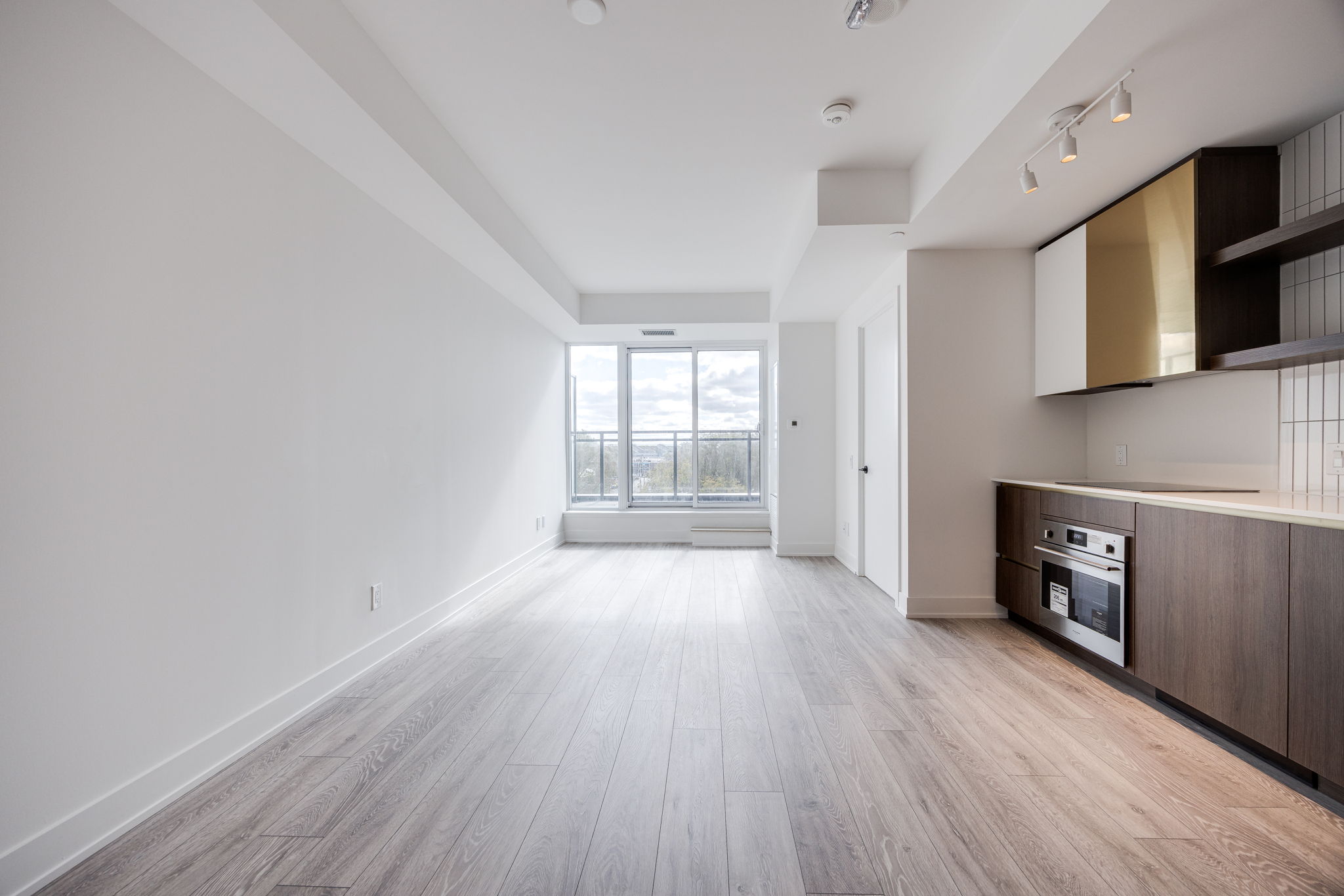 Toronto property showcase — delivered property photograph 8