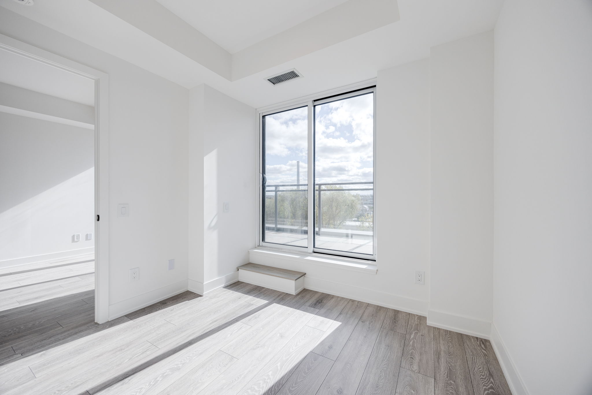 Toronto property showcase — delivered property photograph 15