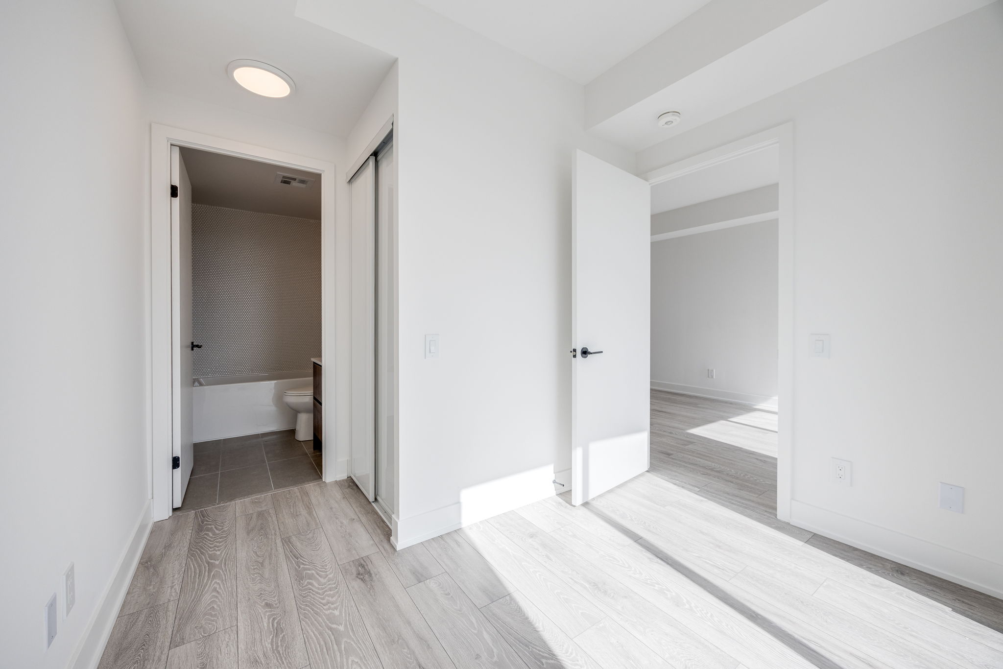 Toronto property showcase — delivered property photograph 16