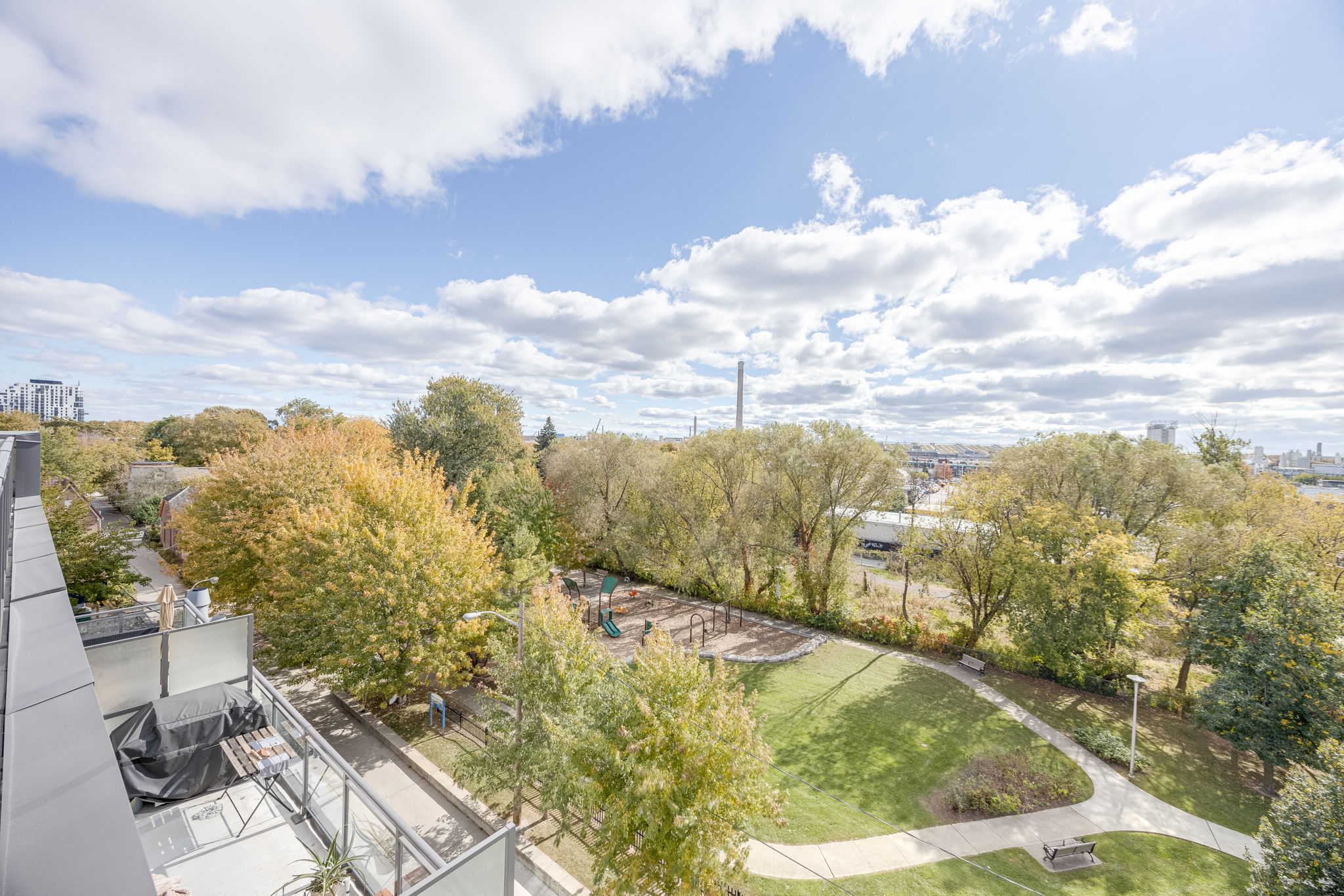 Toronto property showcase — delivered property photograph 28