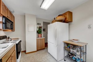 1285 Schletti St N, St Paul, MN 55117, USA Photo 10