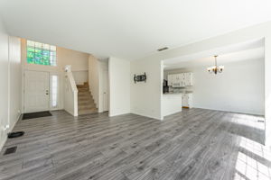 Living/Foyer