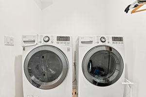  Photo 37