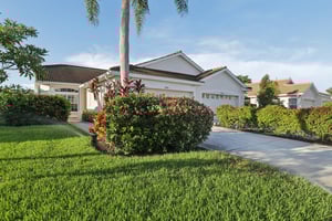 Devonshire Lakes Cir-S0908-003.jpg