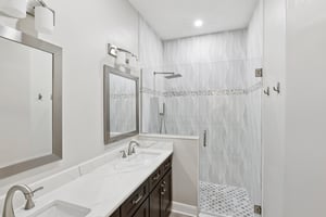 Devonshire Lakes Cir-S0908-020.jpg