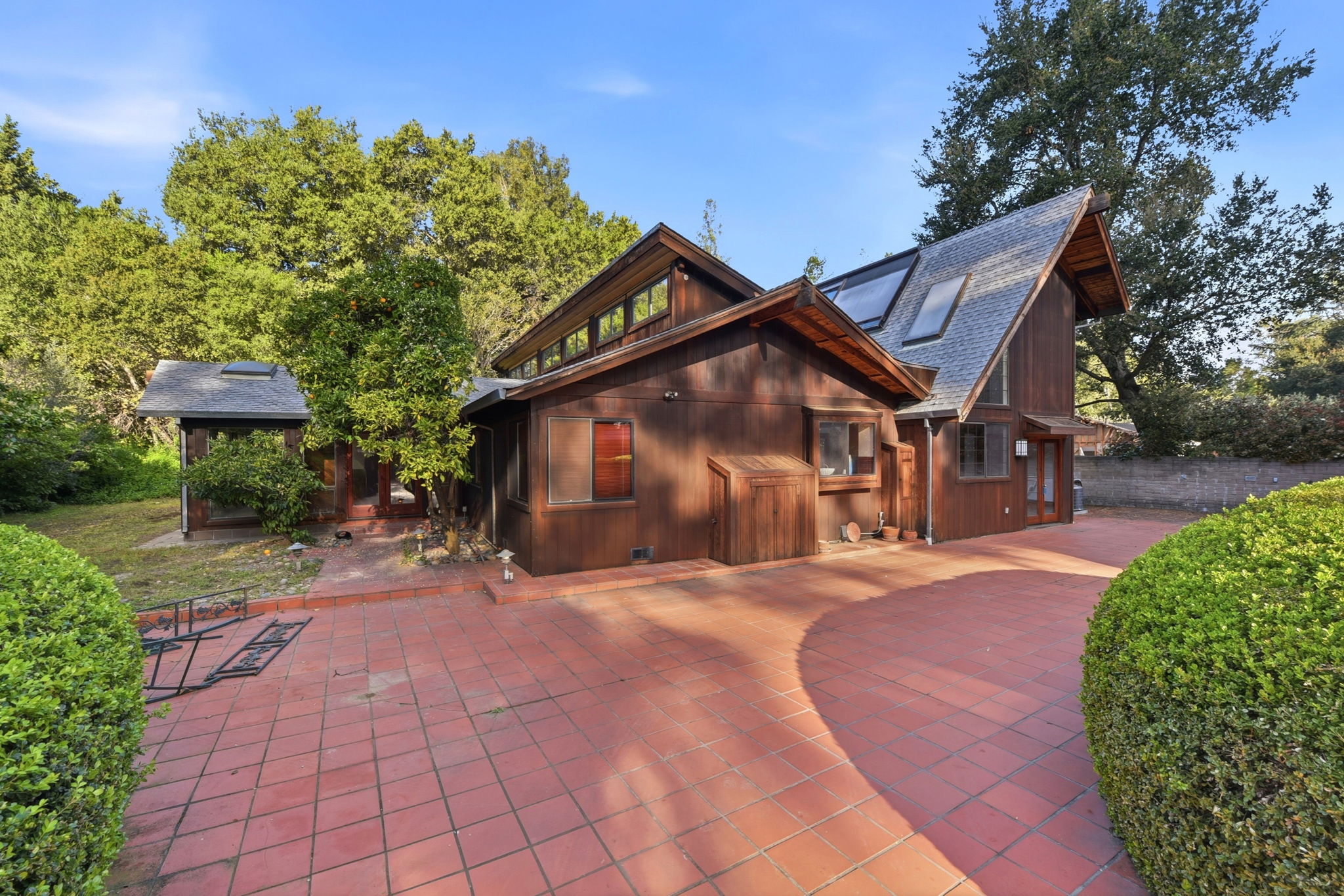 002_F8_12861 Foothill Ln