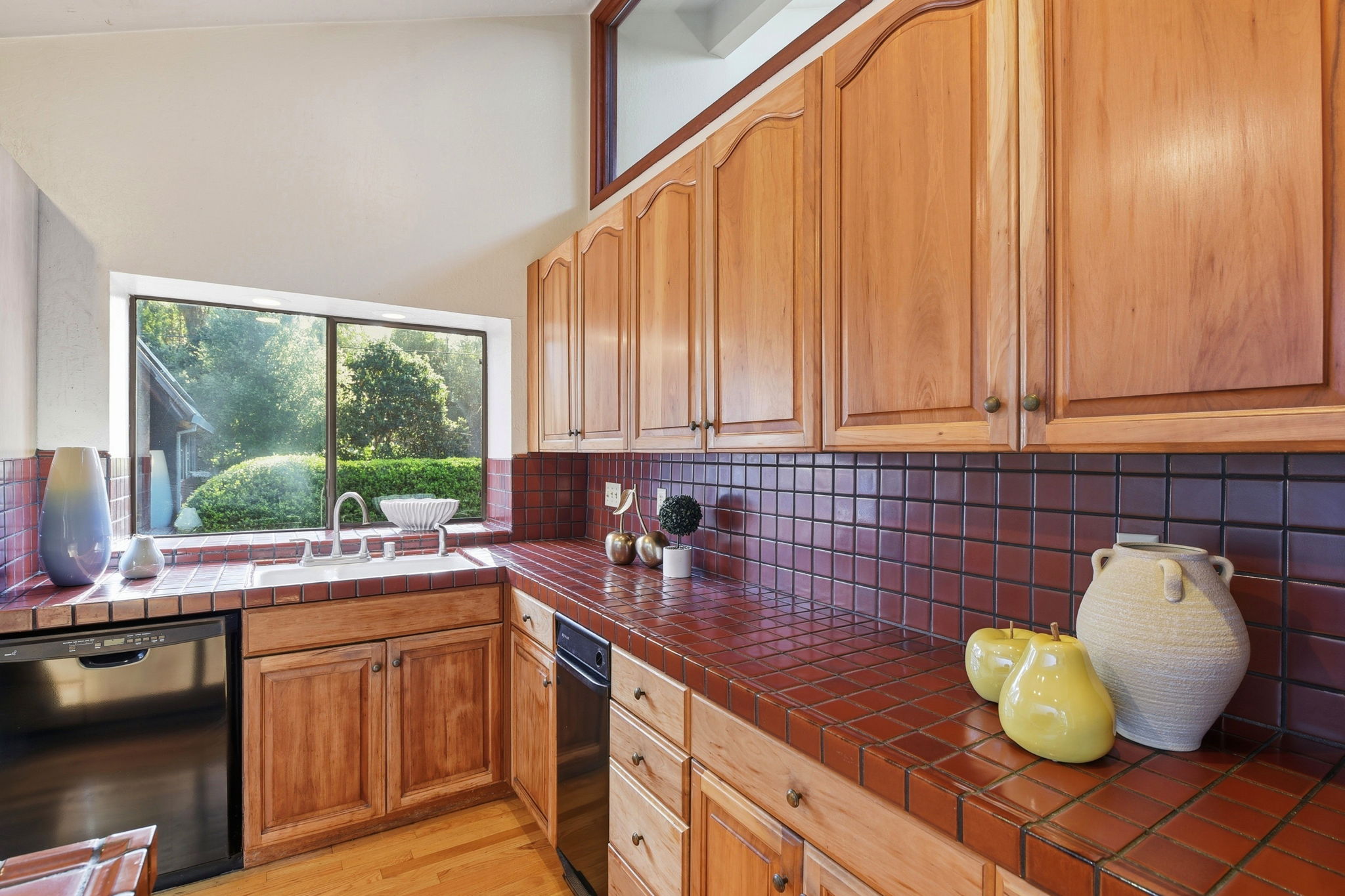 018_F8_12861 Foothill Ln