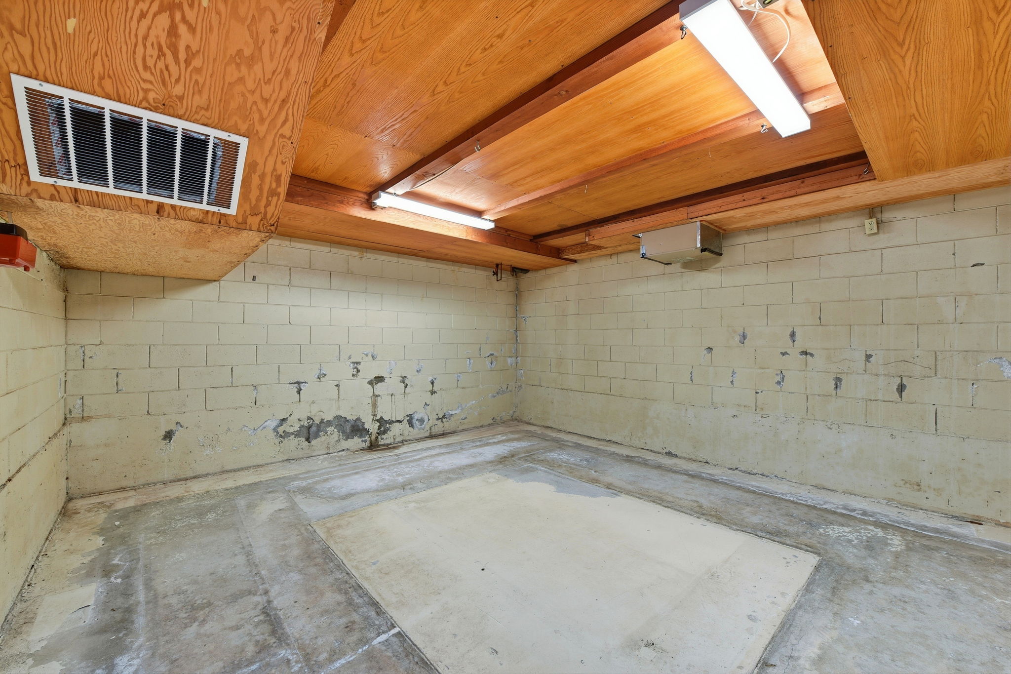 031_F8_12861 Foothill Ln