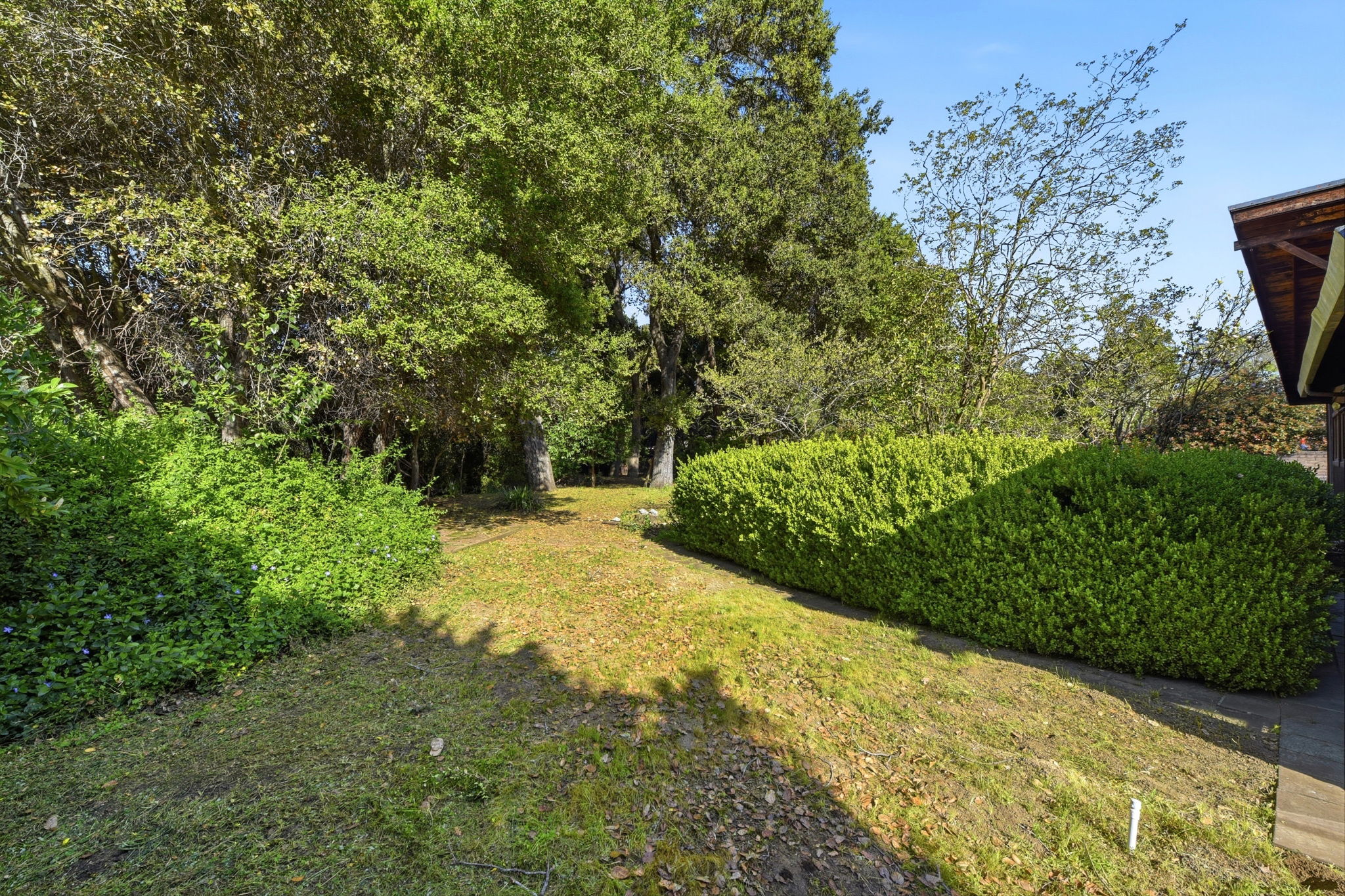 043_F8_12861 Foothill Ln