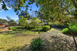 044_F8_12861 Foothill Ln