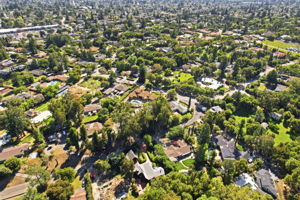014_F8_AERIAL_12861 Foothill Ln