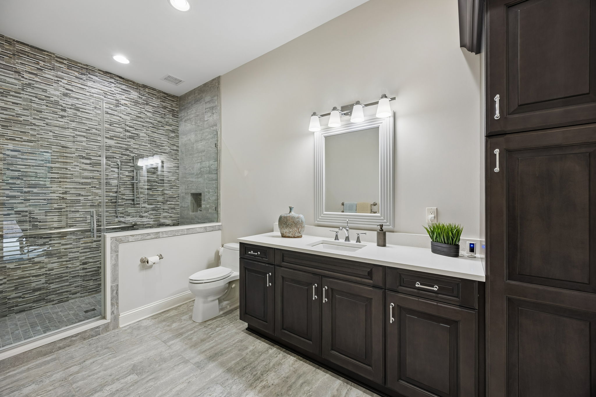 Fitness Studio Bathroom