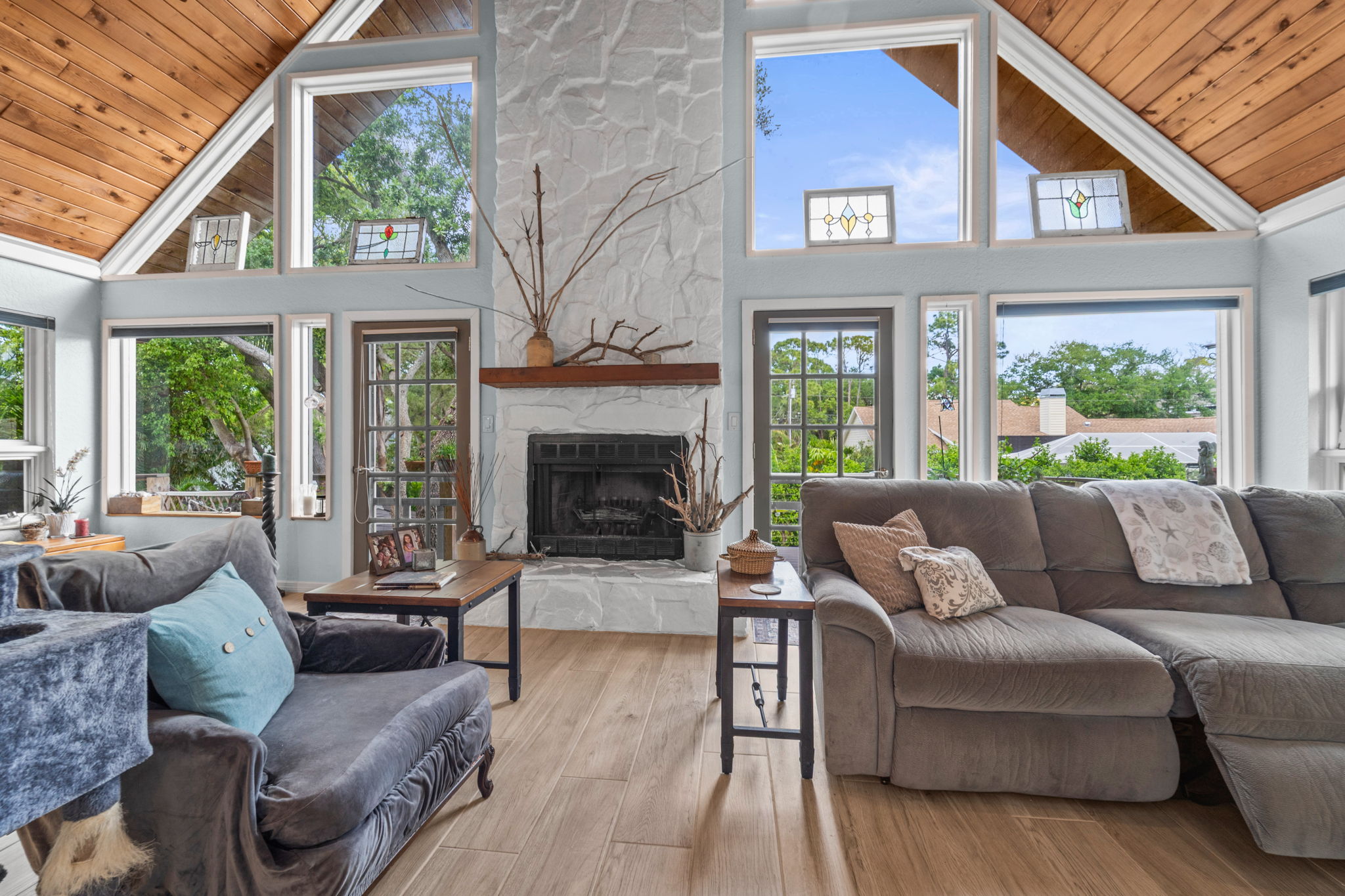 LR 12869 Poinsettia Ave 104