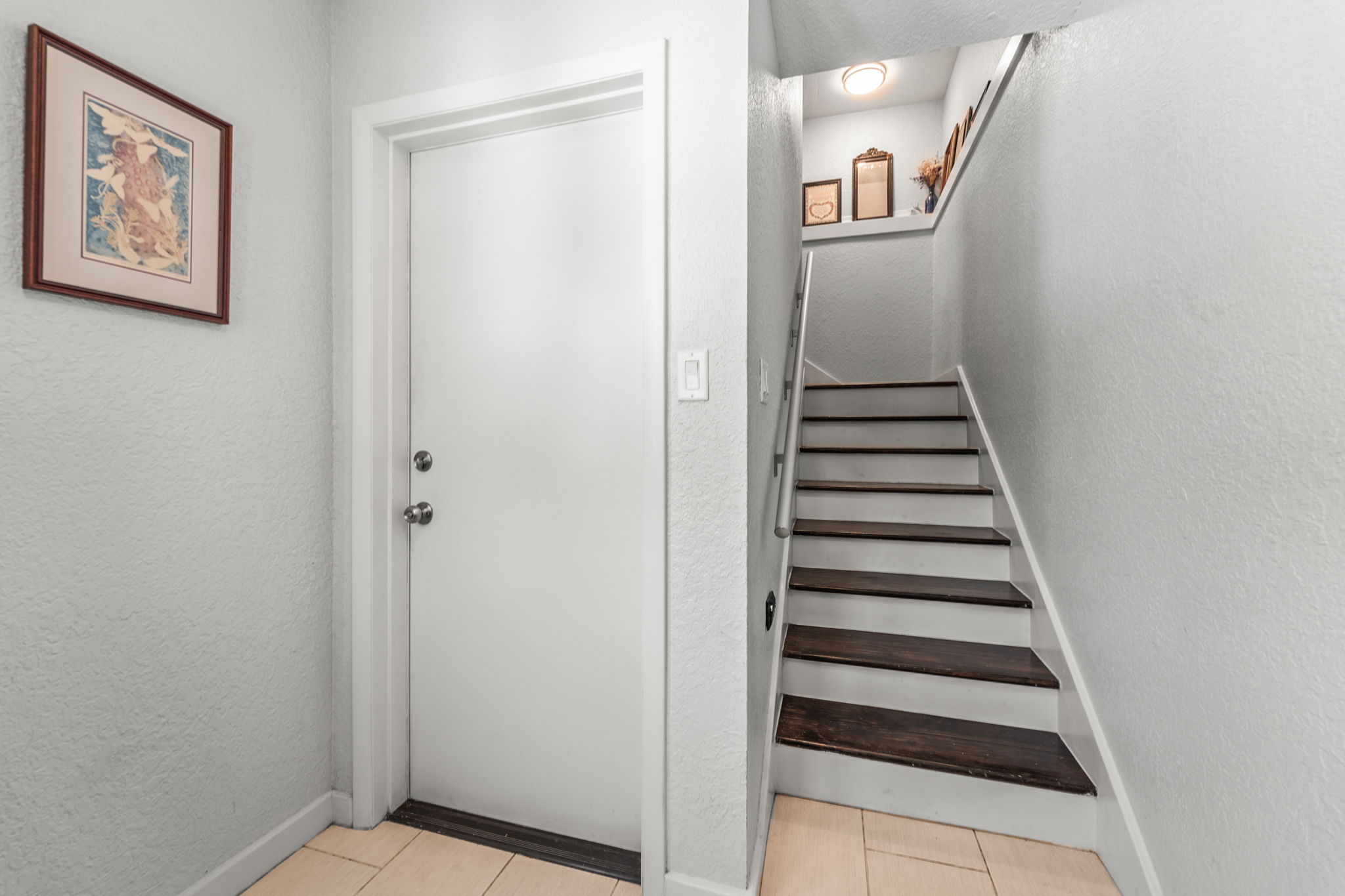 STAIRS 12869 Poinsettia Ave 233