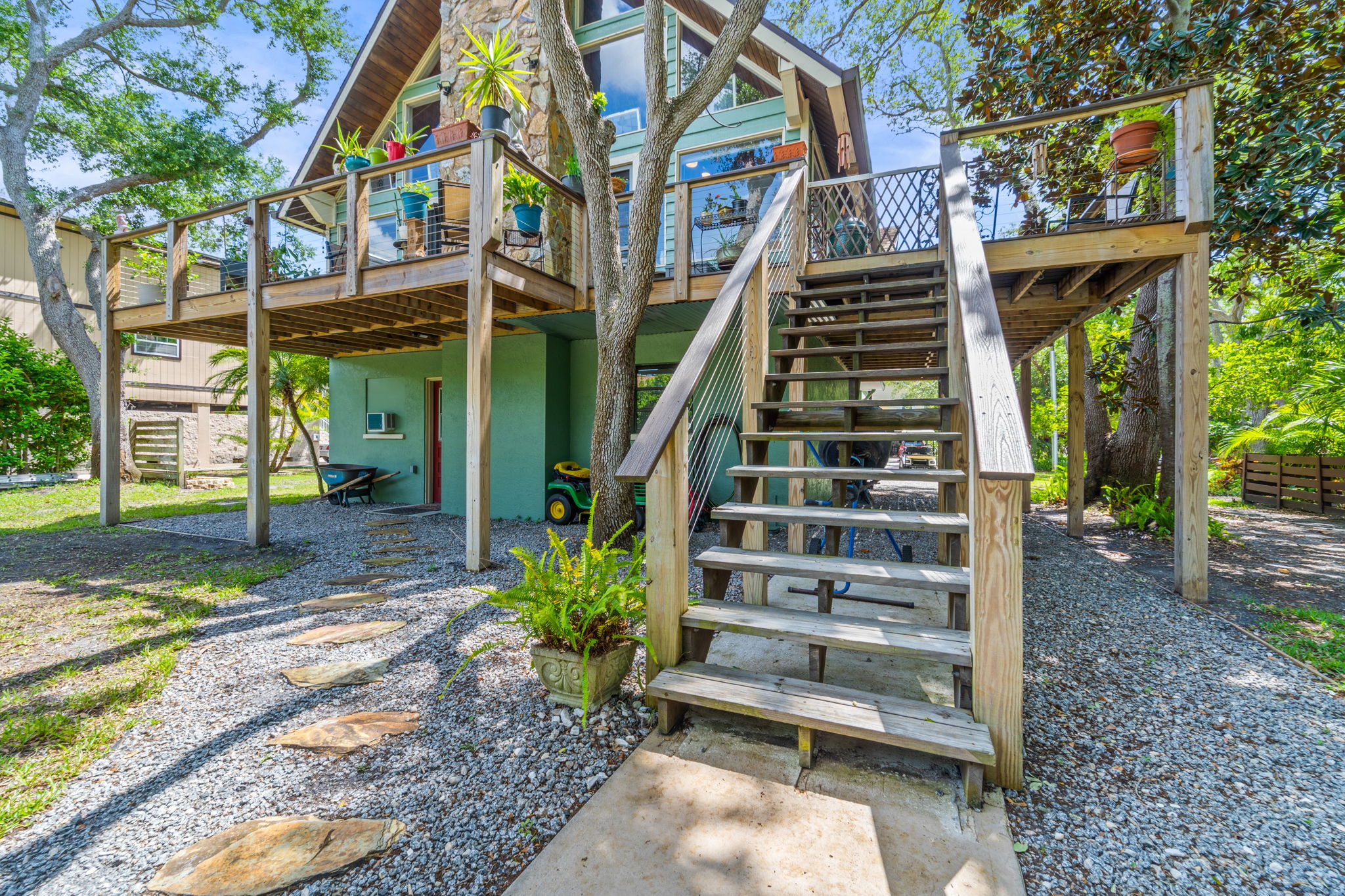 EXT 12869 Poinsettia Ave 194