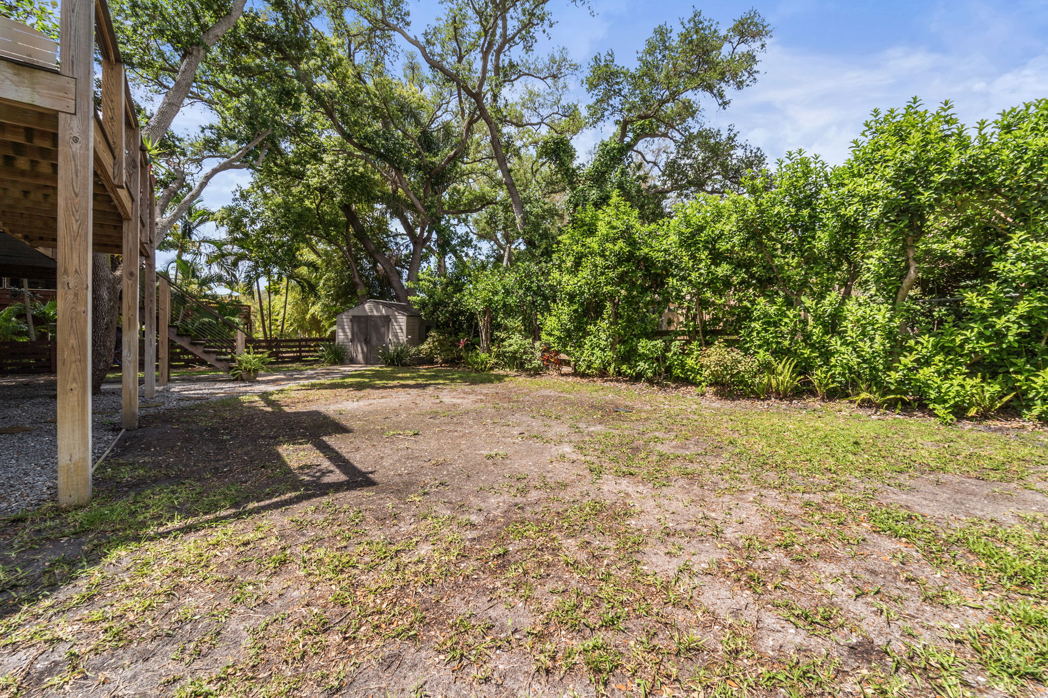 EXT 12869 Poinsettia Ave 201