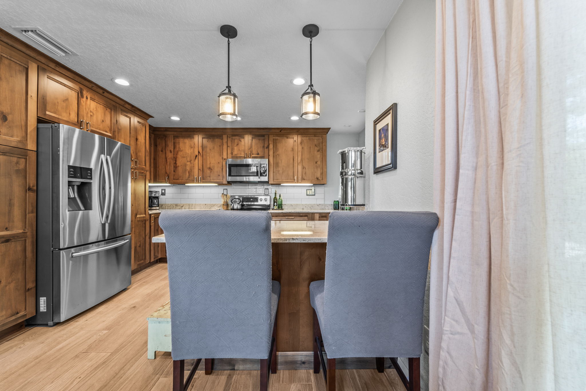 KIT 12869 Poinsettia Ave 131