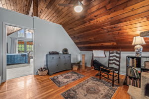 LANDING 12869 Poinsettia Ave 056