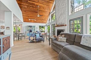 LR 12869 Poinsettia Ave 116