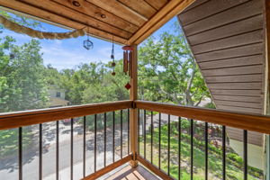 BALCONY 12869 Poinsettia Ave 050