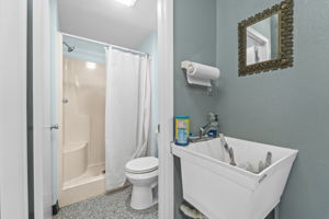 BATH3 12869 Poinsettia Ave 230