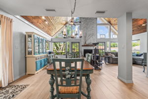 DR 12869 Poinsettia Ave 128