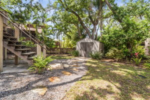 EXT 12869 Poinsettia Ave 204