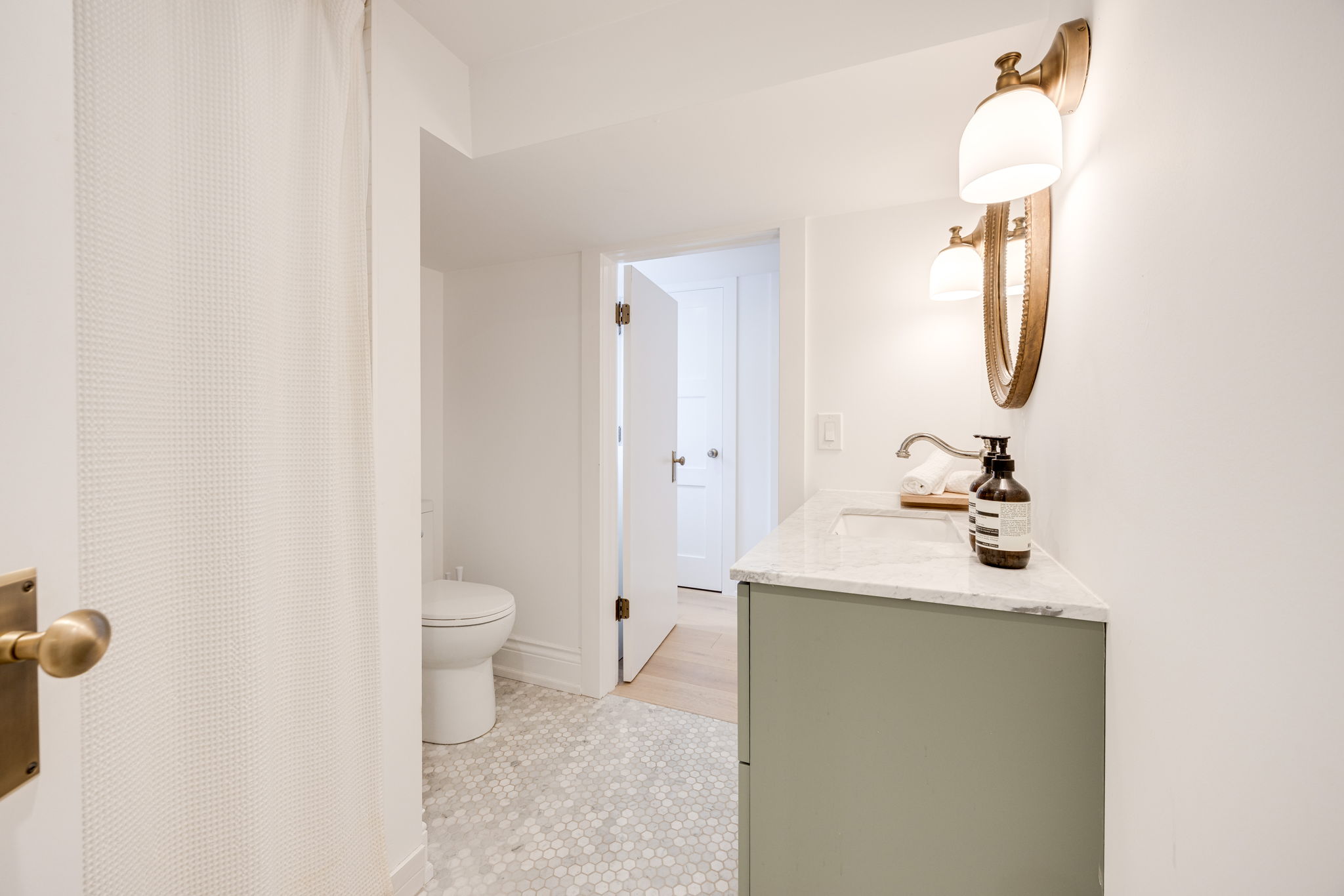 Toronto property showcase — delivered property photograph 26