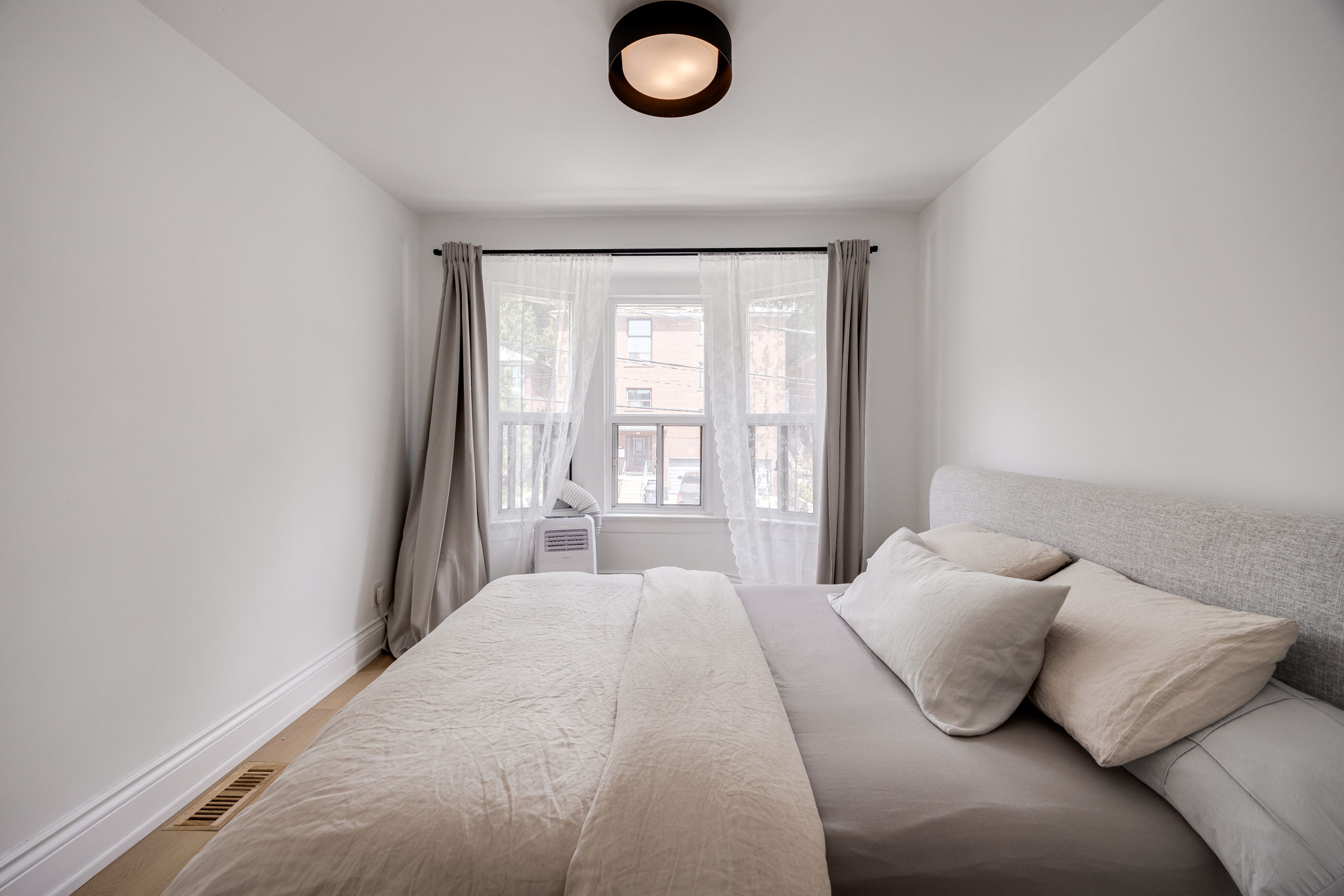 Toronto property showcase — delivered property photograph 42