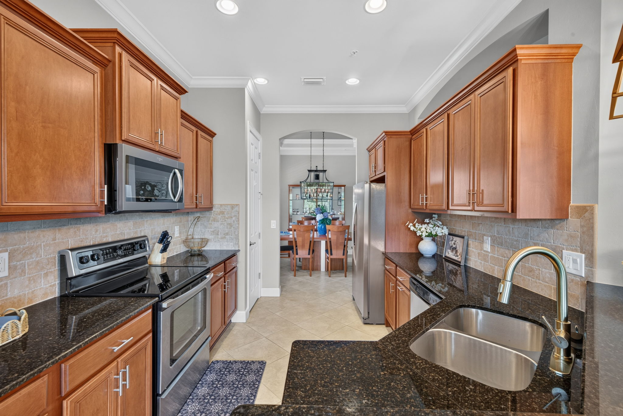 Kitchen 1 of 4