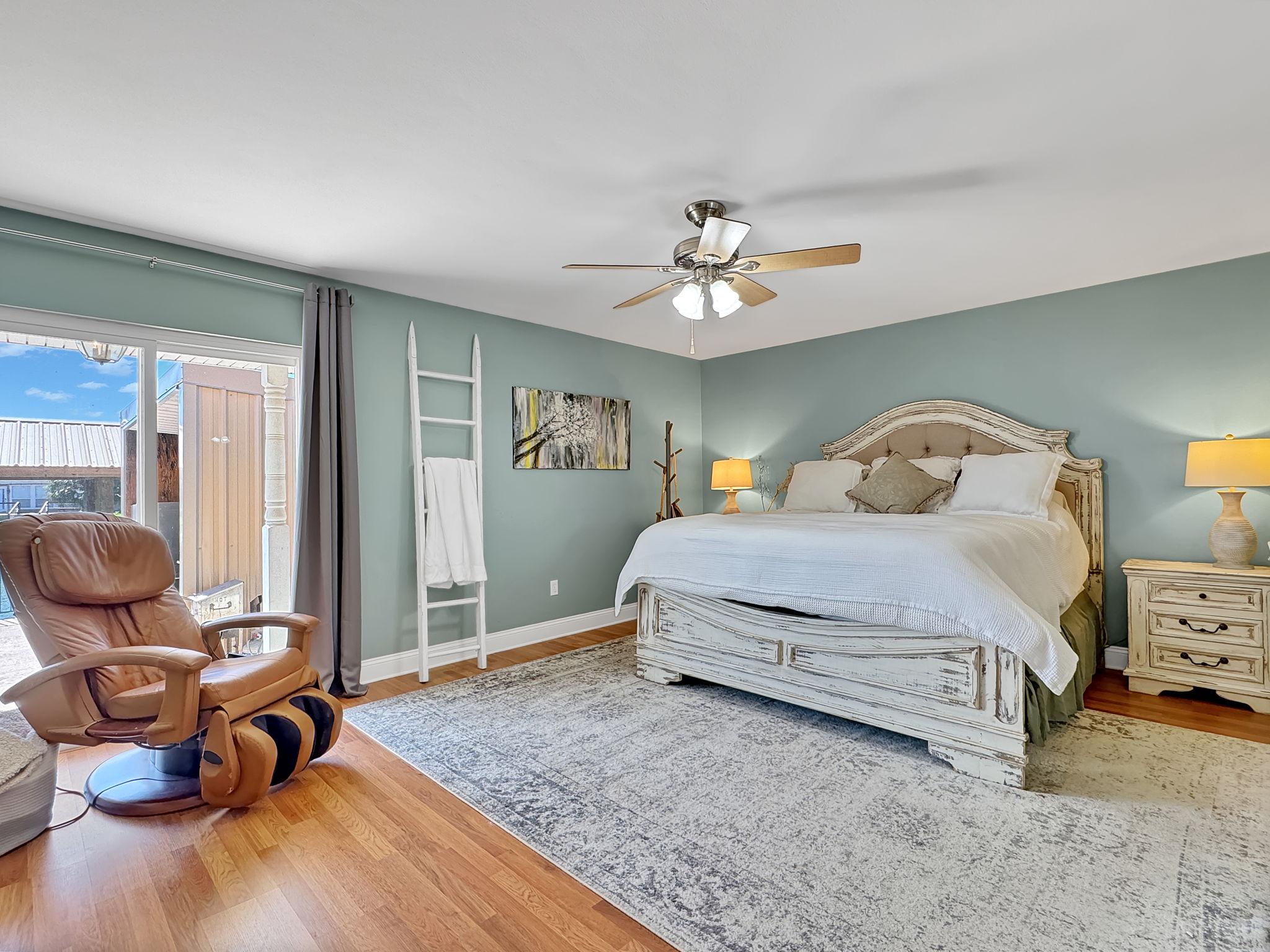 primary bedroom 