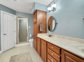 Ensuite Bath 3