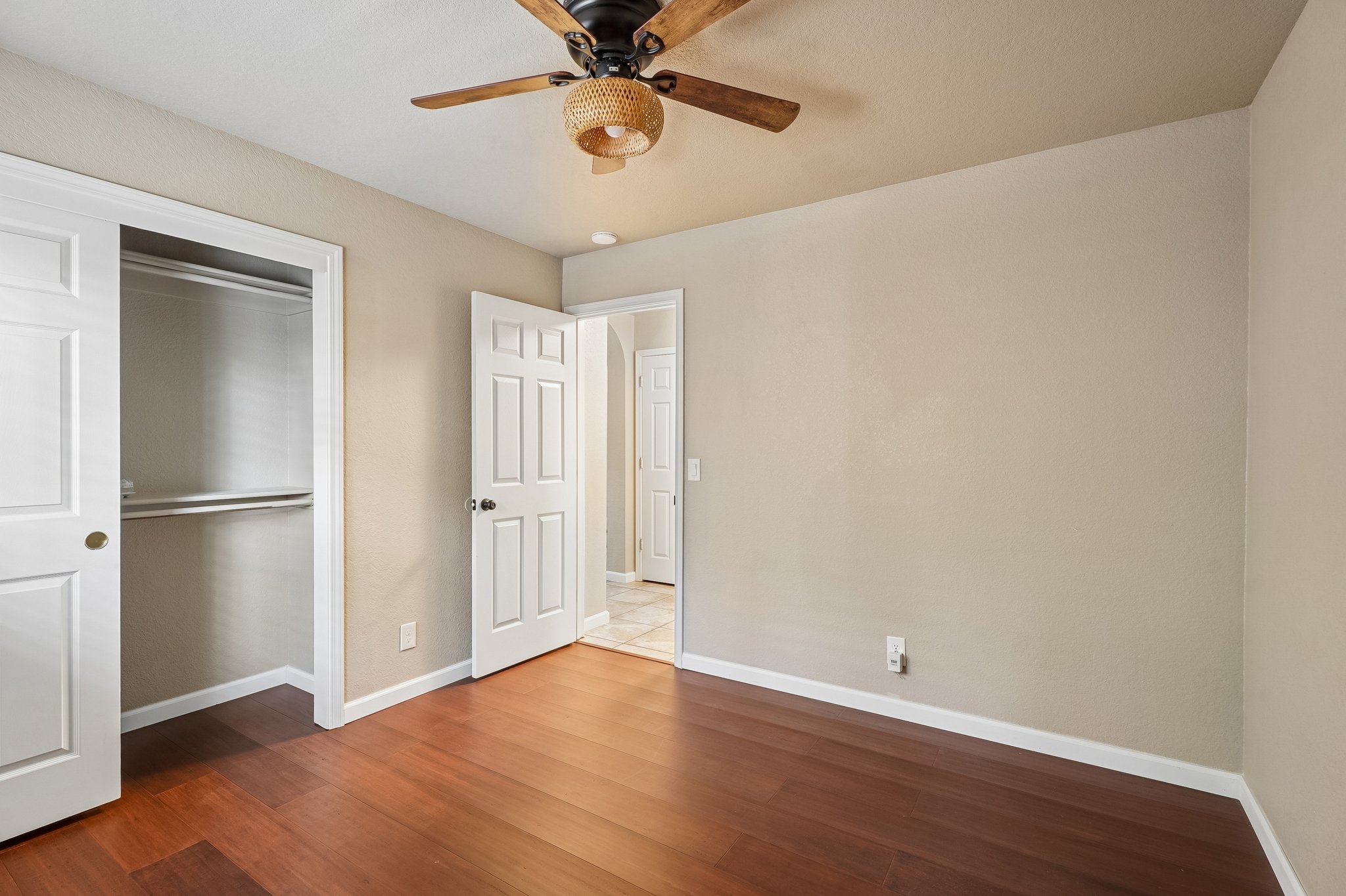 Chesterfield Way-S0210-030.jpg