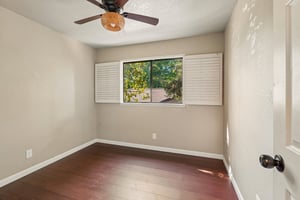 Chesterfield Way-S0210-031.jpg