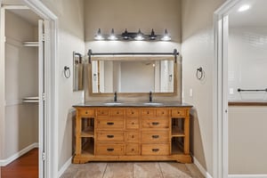 Chesterfield Way-S0210-036.jpg