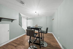  Photo 44
