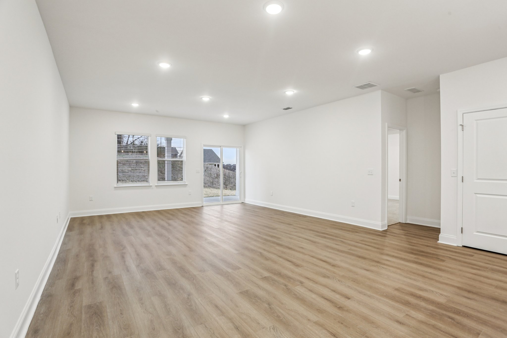 Dahlia Dr-S0303-010.jpg