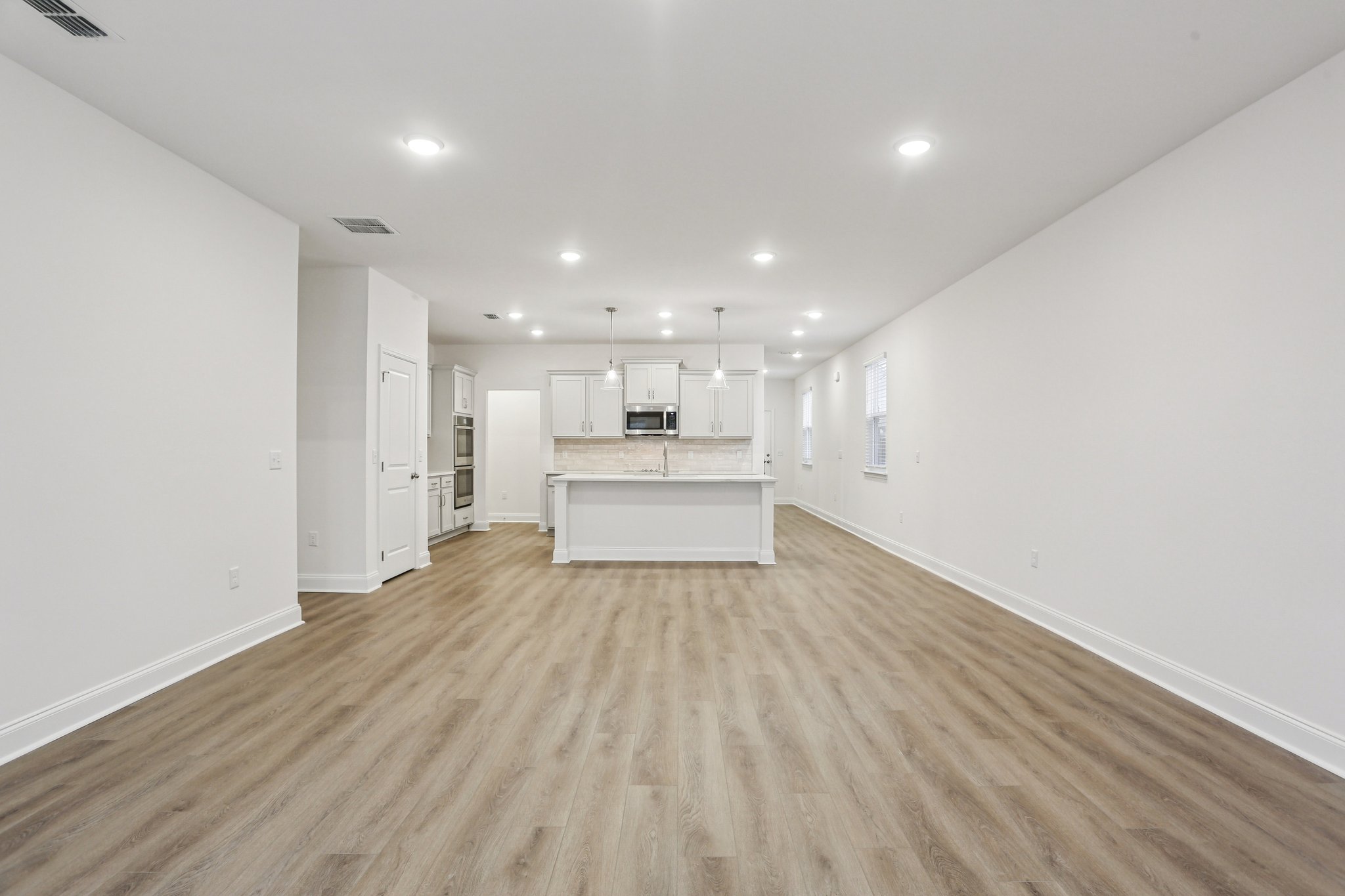 Dahlia Dr-S0303-011.jpg