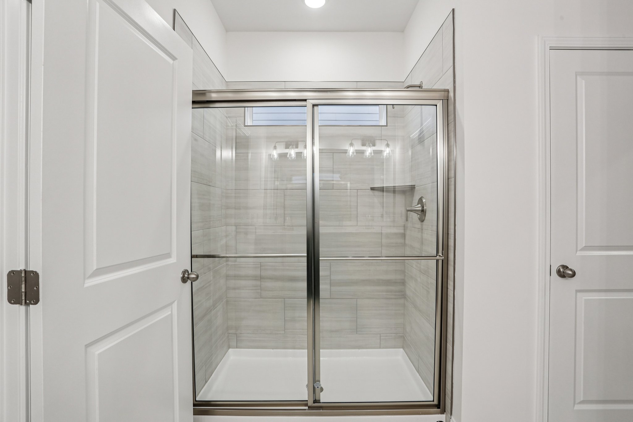 Dahlia Dr-S0303-024.jpg